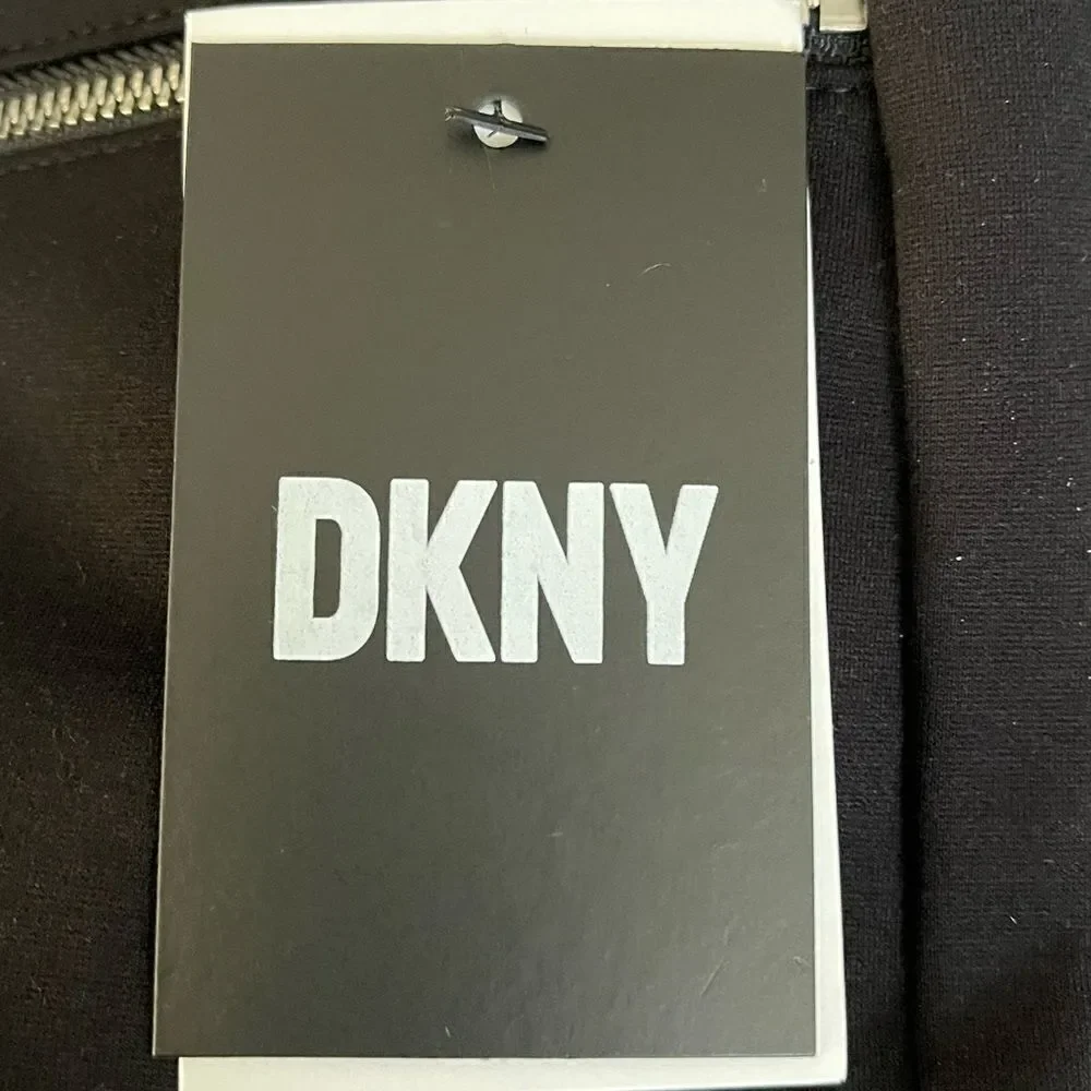 DKNY Flare Leg pants with front zip pockets Size: 14 Color: Black